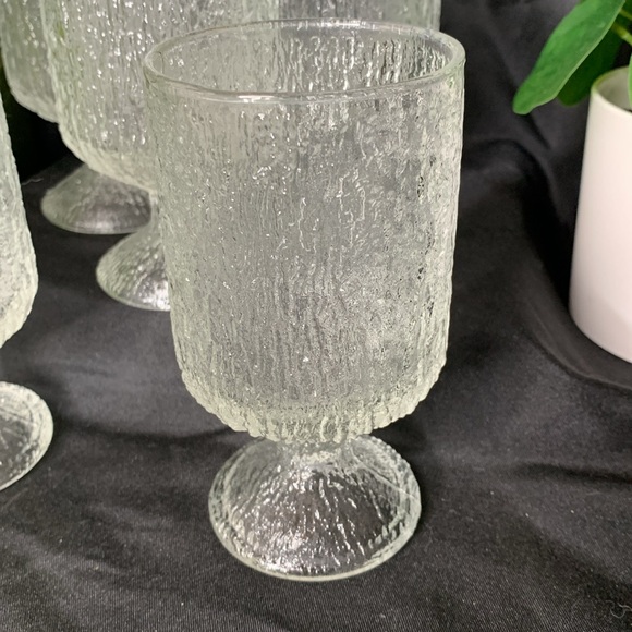 Set of 6 vintage / MCM Indiana Glass “Crystal Ice” textured wine glass - Picture 4 of 9